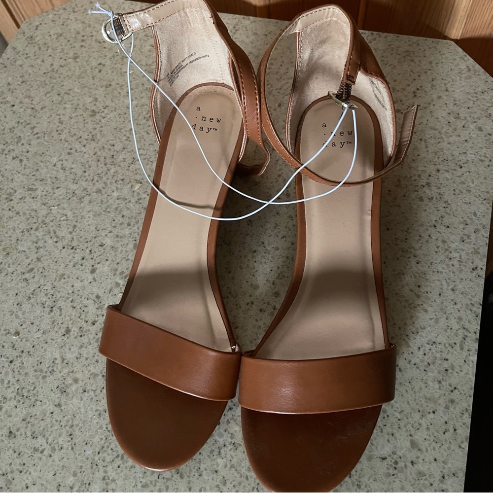 New Brown women shoes